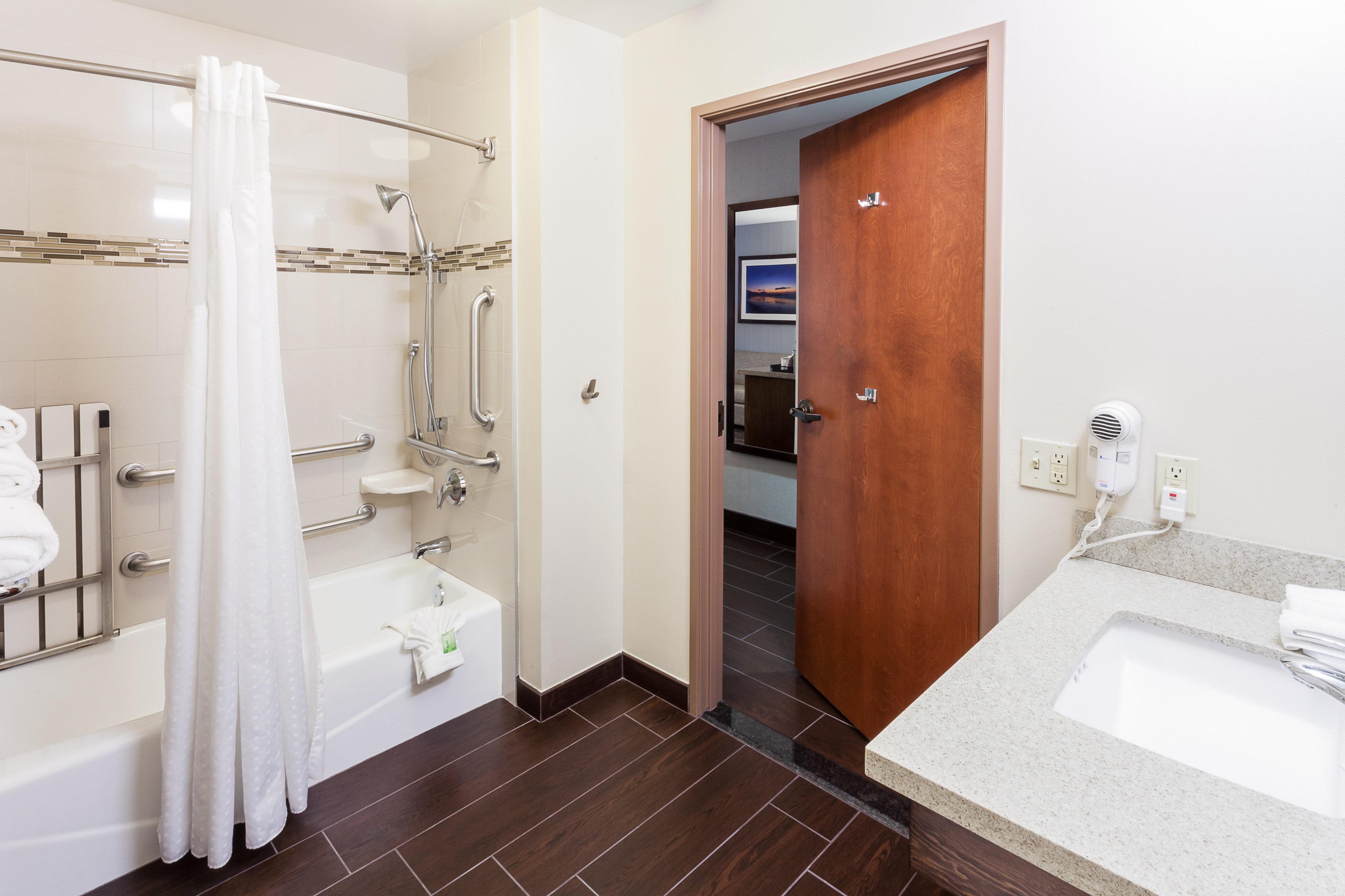 Holiday Inn Express & Suites Carpinteria By Ihg Экстерьер фото